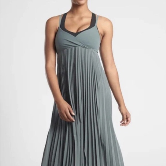 Athleta Size S Pleated Pirouette Layering Dress in Metropolis Grey - Picture 2 of 10